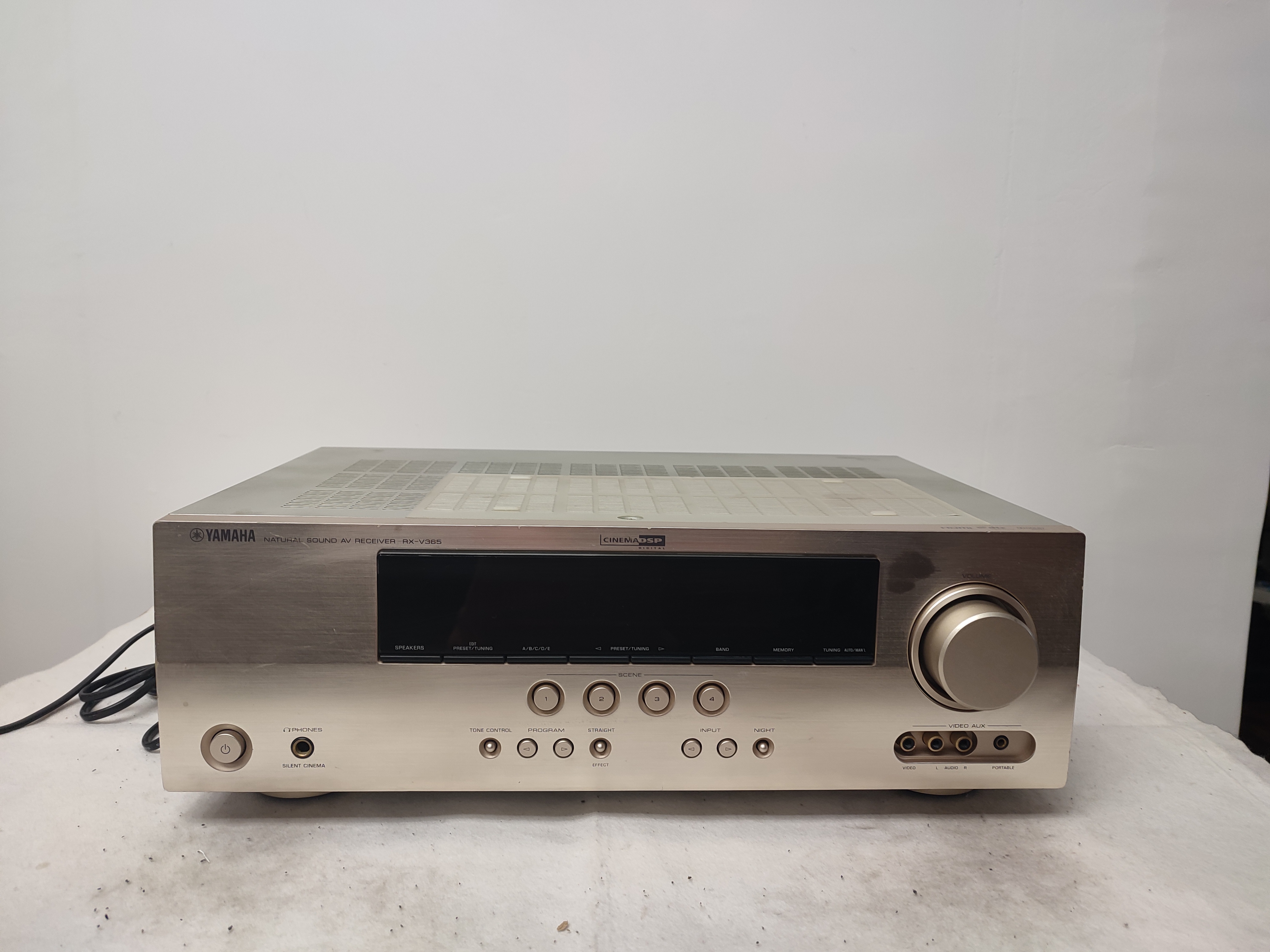 8新  二手雅YMH，V365功放机，不保修不退换货。运费自理