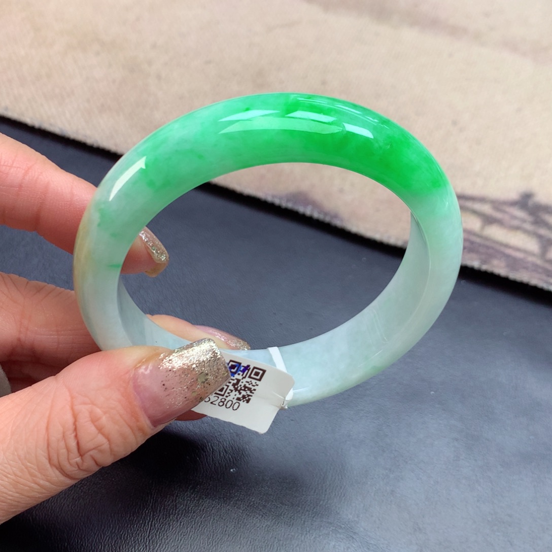 未镶嵌手镯翡翠缅甸翡翠手镯