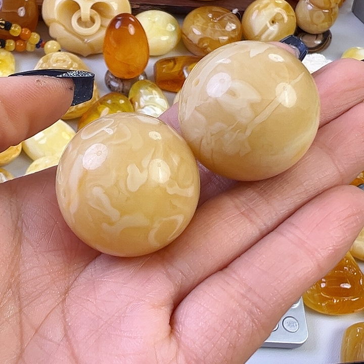 蜜蜡颈饰未镶嵌青*窑蜜蜡