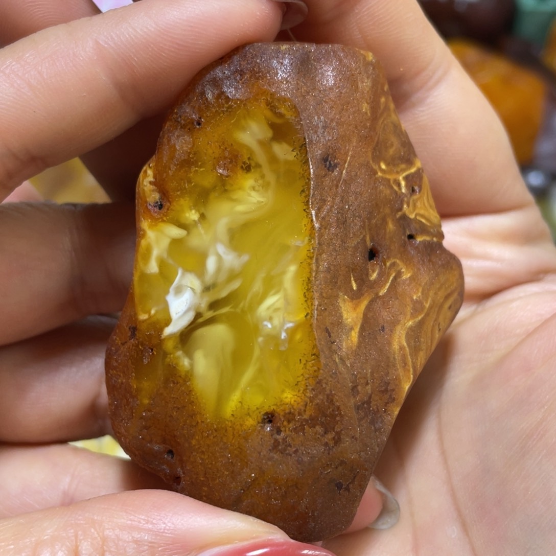定制琥珀未镶嵌原石