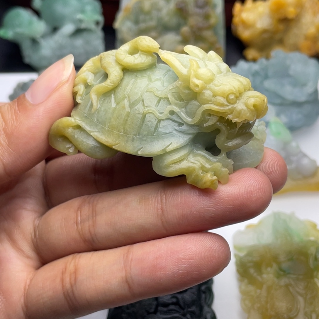 定制翡翠未镶嵌玄武