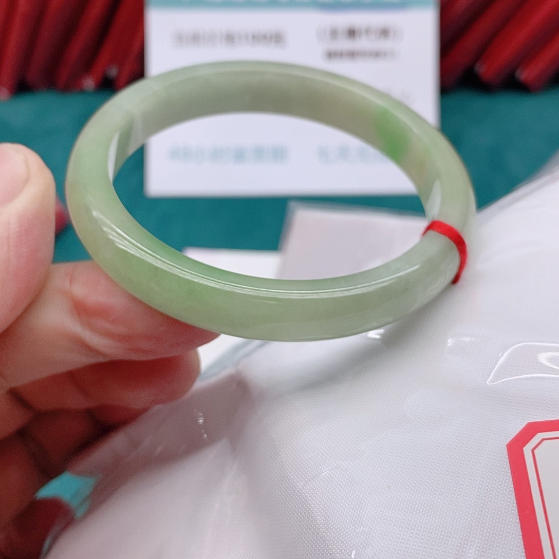 翡翠手镯未镶嵌梓*晞044444444444