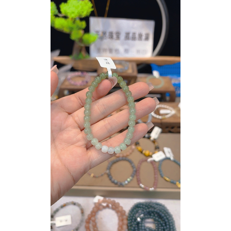 单圈素圈渐变老型珠和田玉款手串Y201