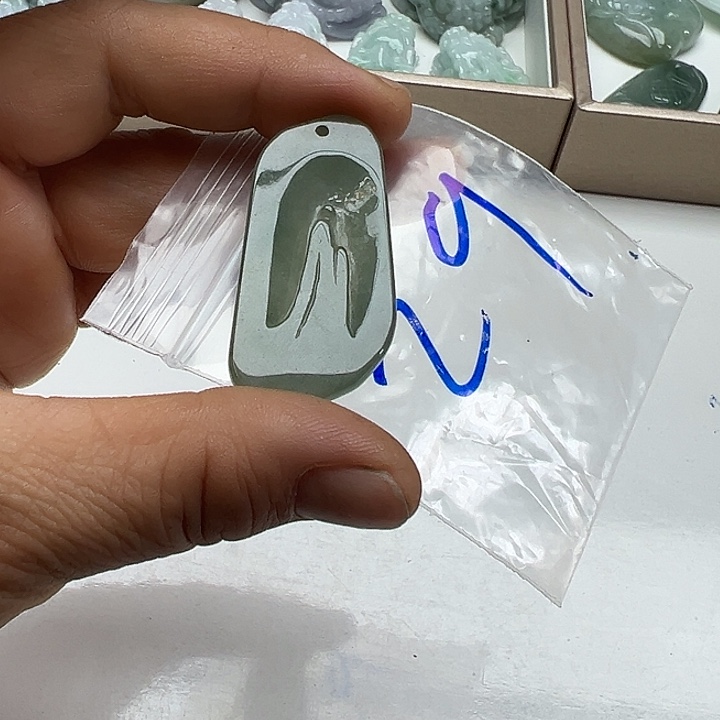 翡翠未镶嵌吊坠(不含链)贼*爷