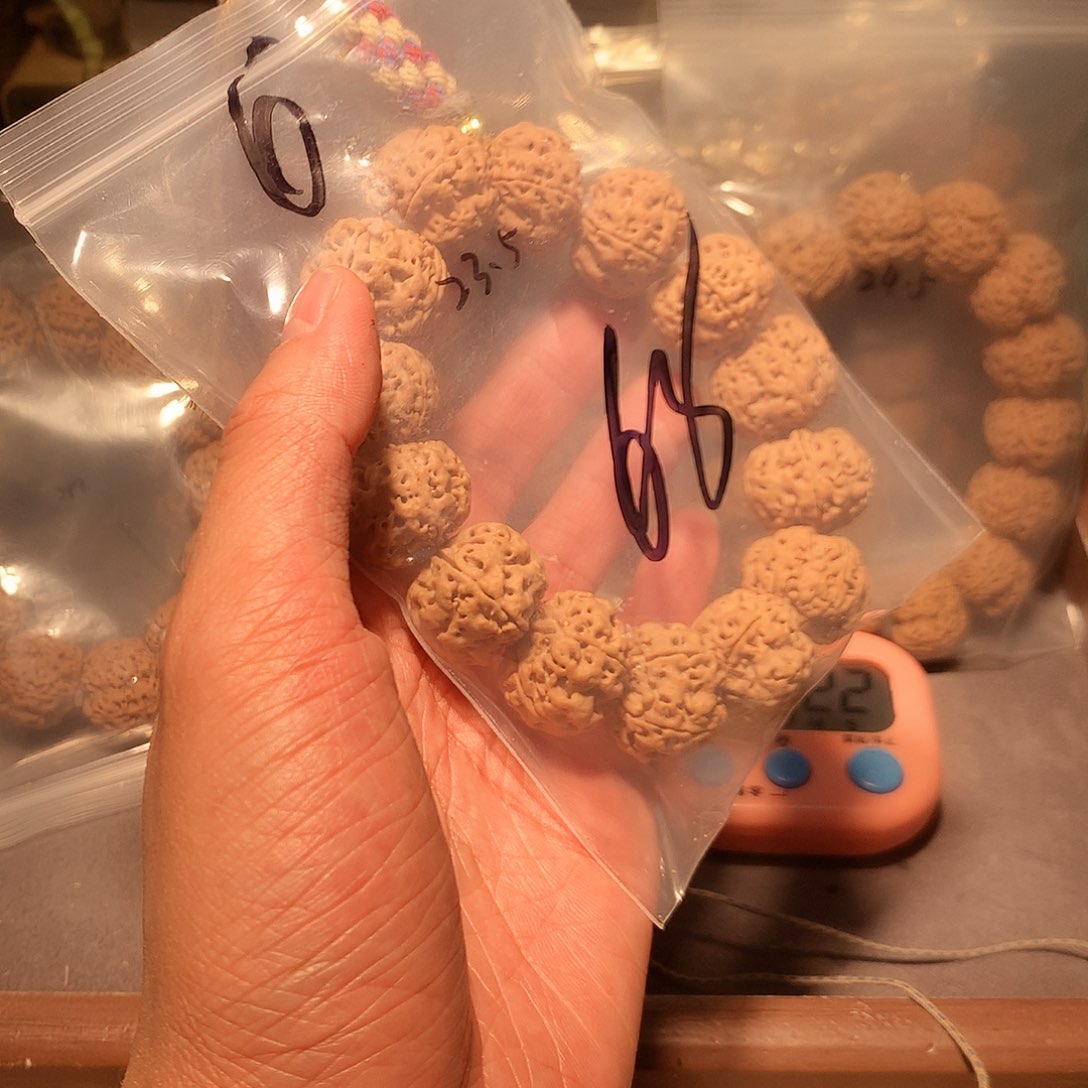 金刚菩提手串大****山6。     