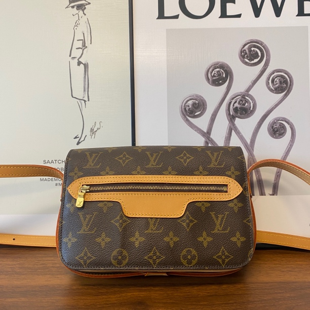 修复品LouisVuitton /路易威登老花23开口笑翻盖斜挎包