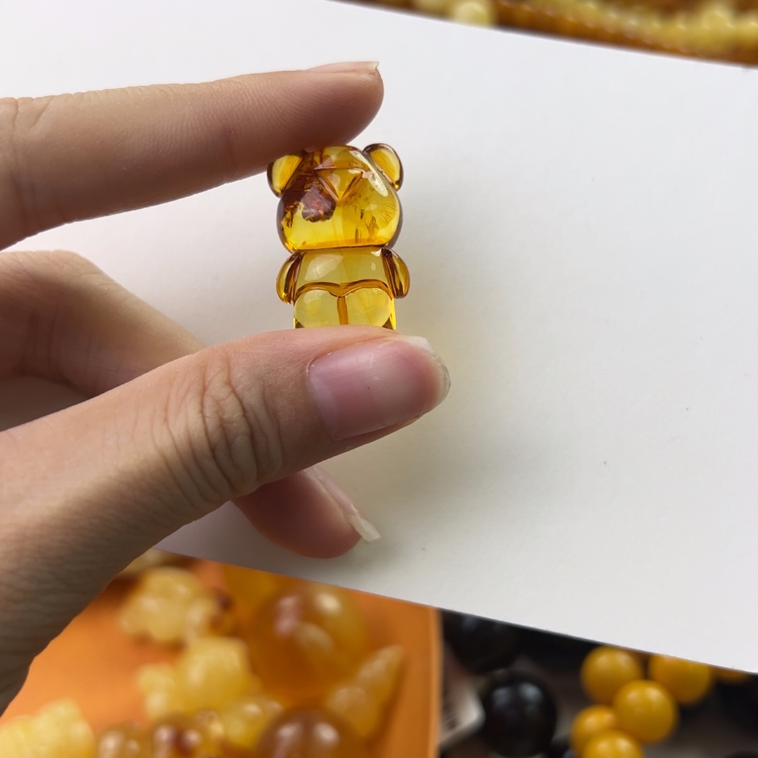 琥珀珠宝奇石未镶嵌