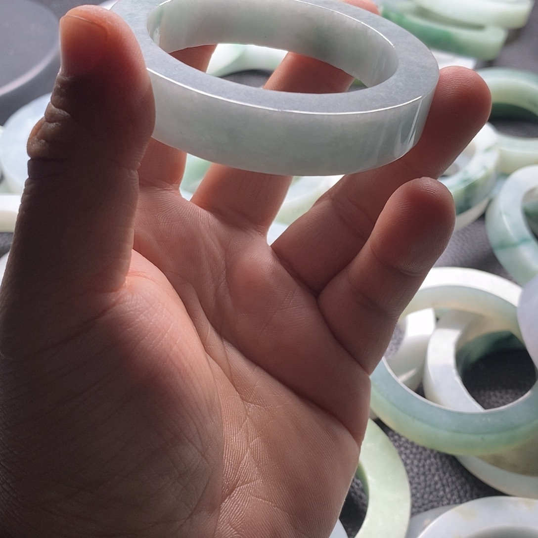 花***）定制翡翠未镶嵌手镯