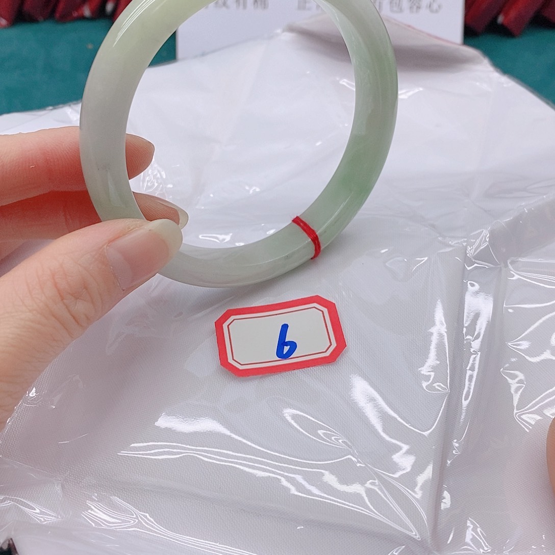 翡翠手镯未镶嵌?****?066666666