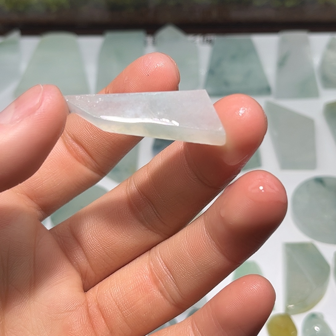 翡翠未镶嵌颈饰5688