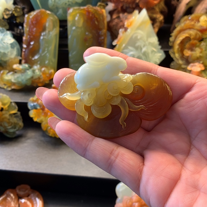 仙***掌蛇纹石玉未镶嵌颈饰