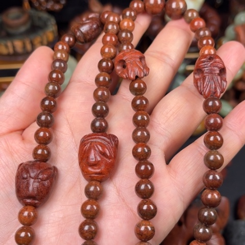 岫岩河磨玉（透闪石质玉）手链未镶嵌微*?