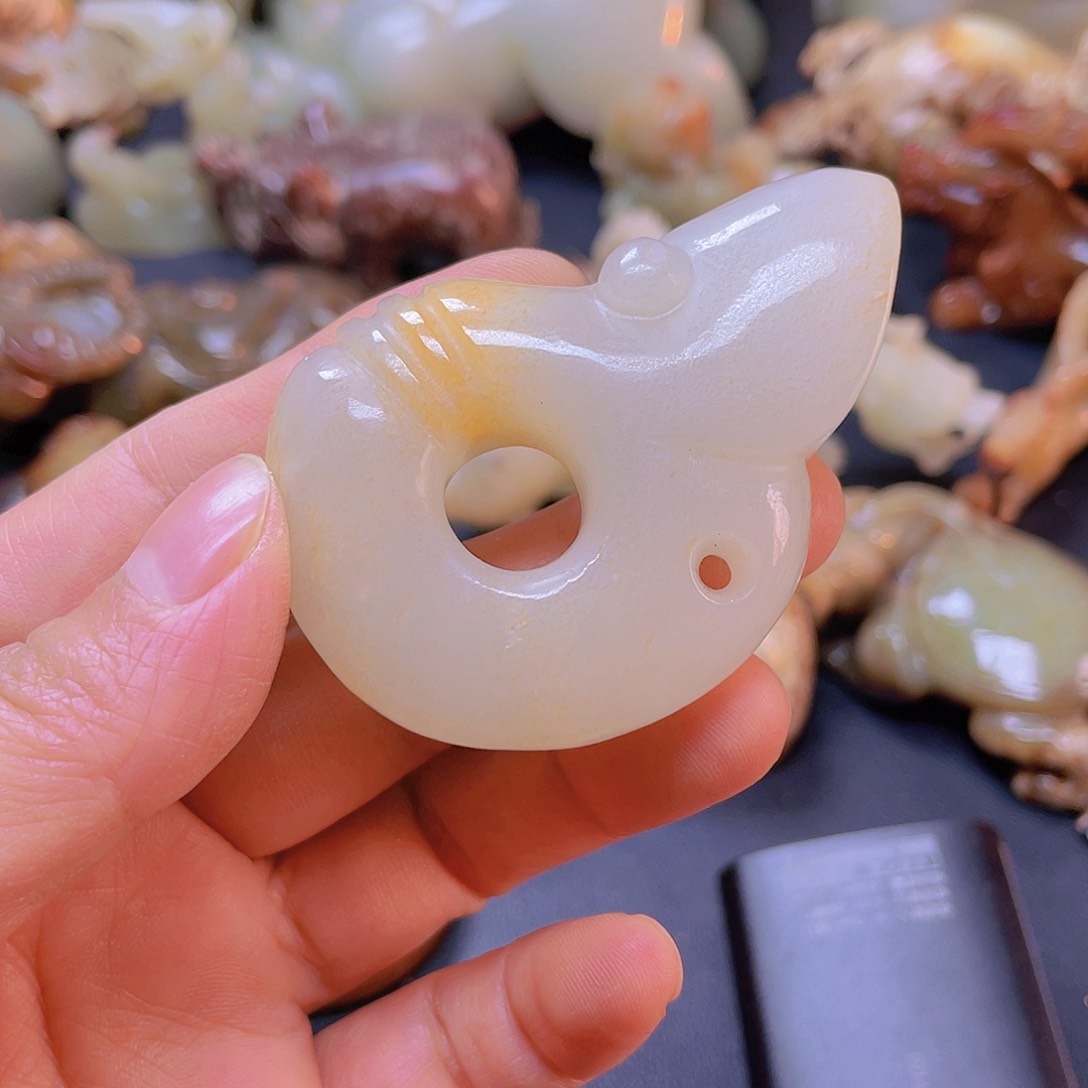 白玉菩提吊坠摆件