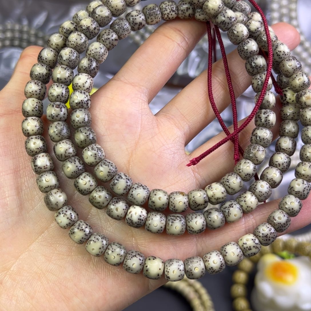 星月菩提手串石玉料糯冰黄金瞳87