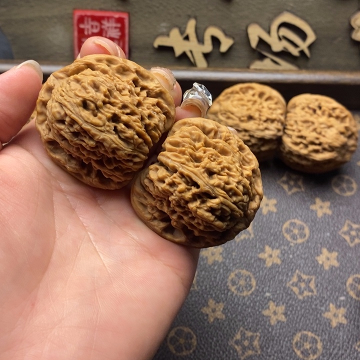 桃核把件笑*痴南疆石文玩核桃