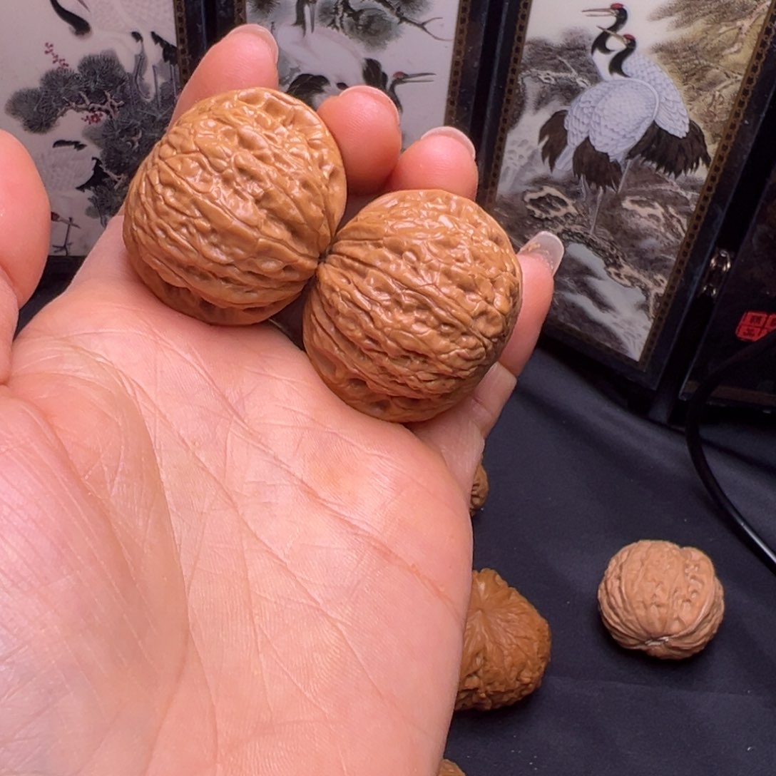 文玩核桃吊坠36尺铁锤妹妹