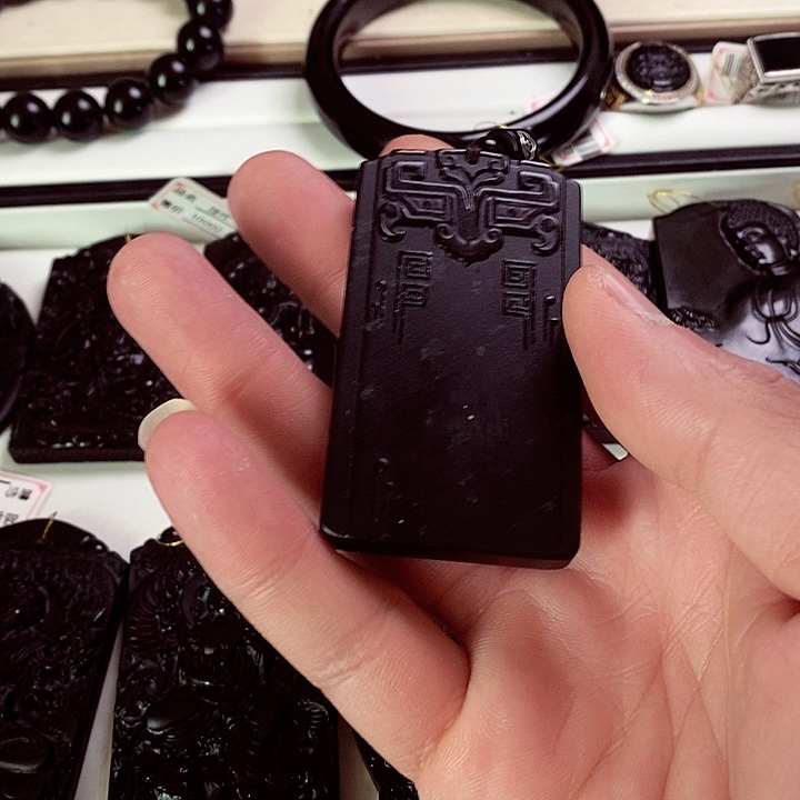 天然缅料A货 钢琴黑仿古无事牌
