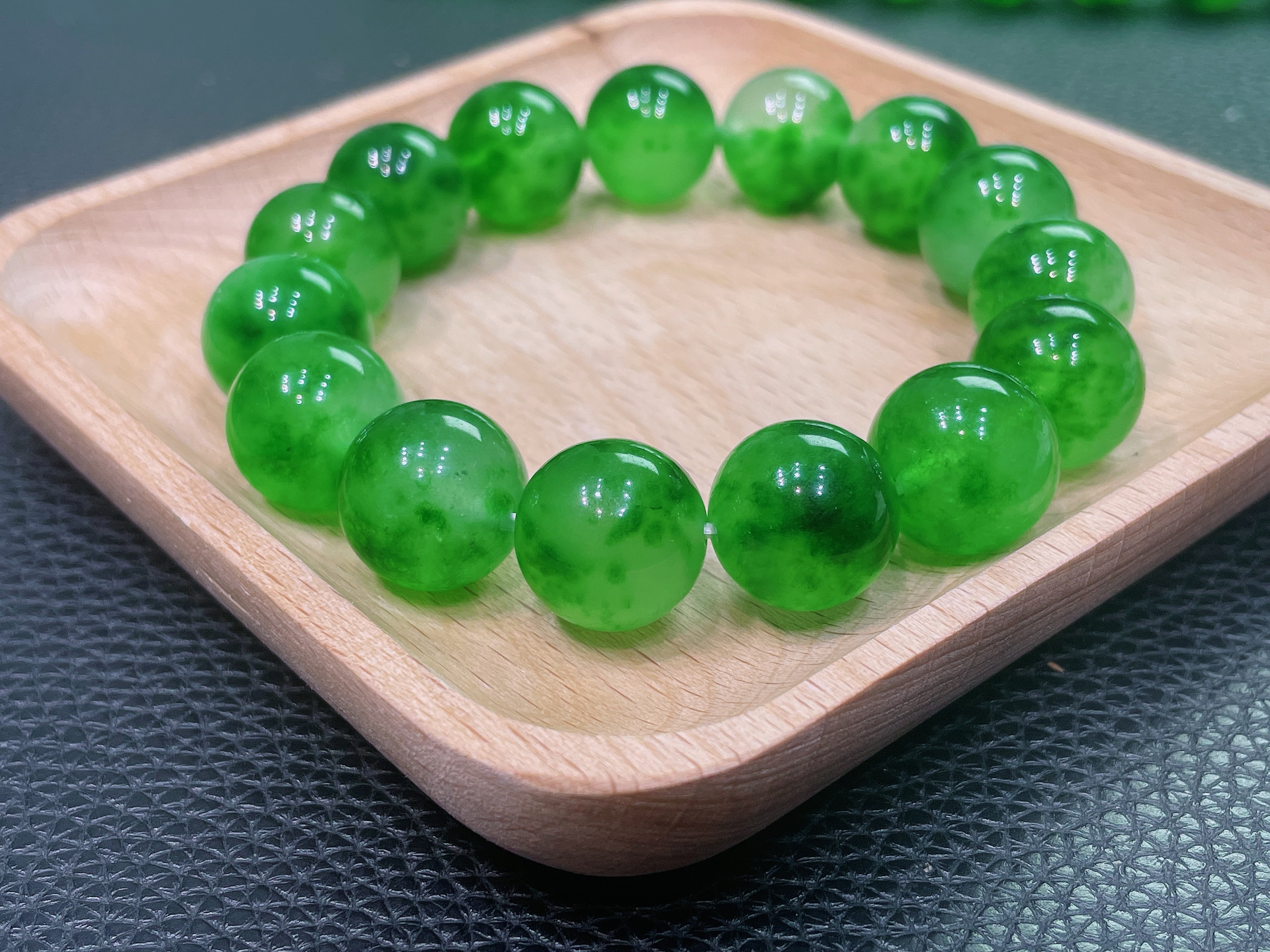 缅料珠珠飘阳绿/单珠/卡4-20mm
