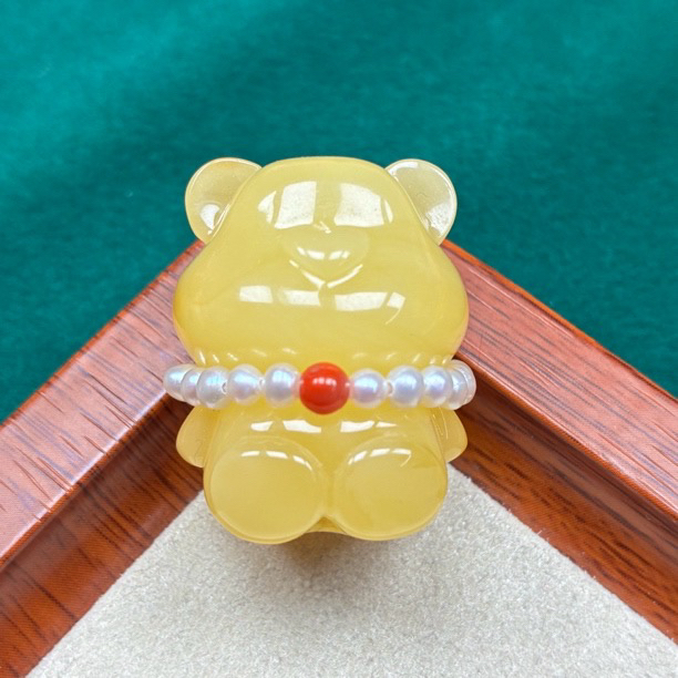 天然琥珀蜜蜡浓蜡鸡油黄小熊（抖音基地发货，带证书