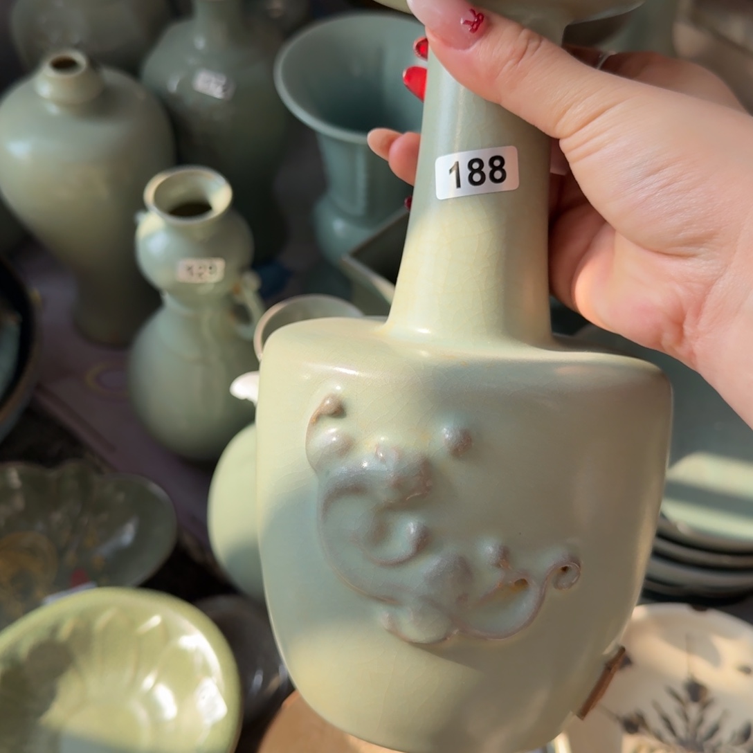 摆件哈哈哈哈哈188 盘口瓶