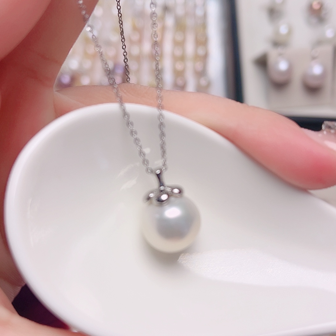 淡水珍珠吊坠(赠链)未镶嵌