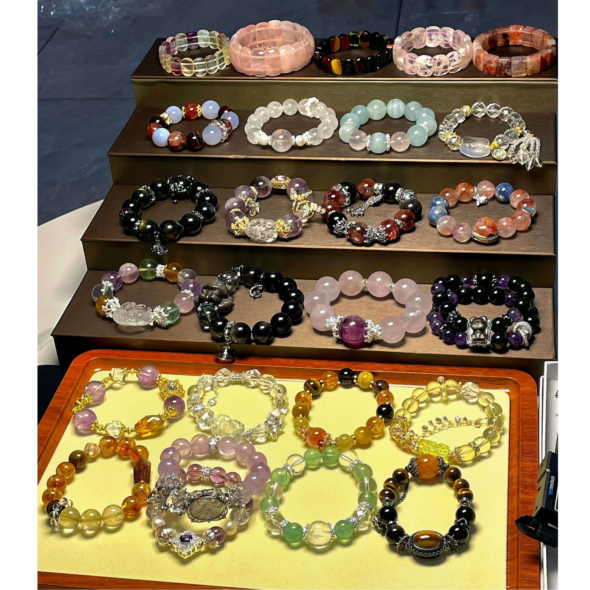 天然水晶手串多样性一单一拍先扣价格再拍，别拍错了噢！