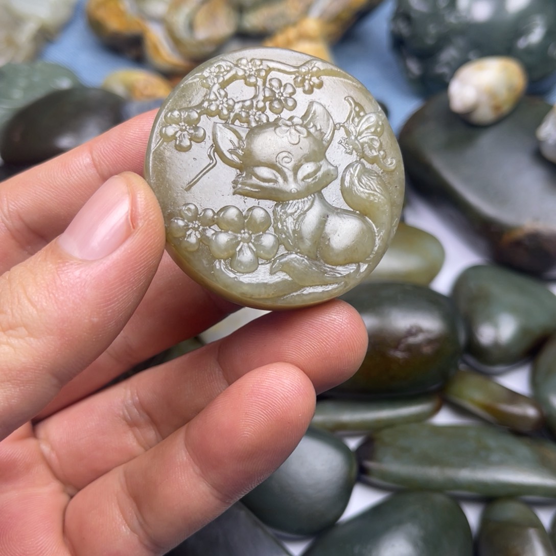 和田玉未镶嵌颈饰