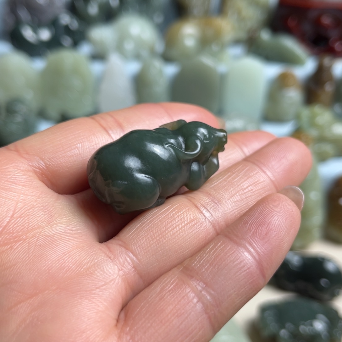 和田玉未镶嵌挂件