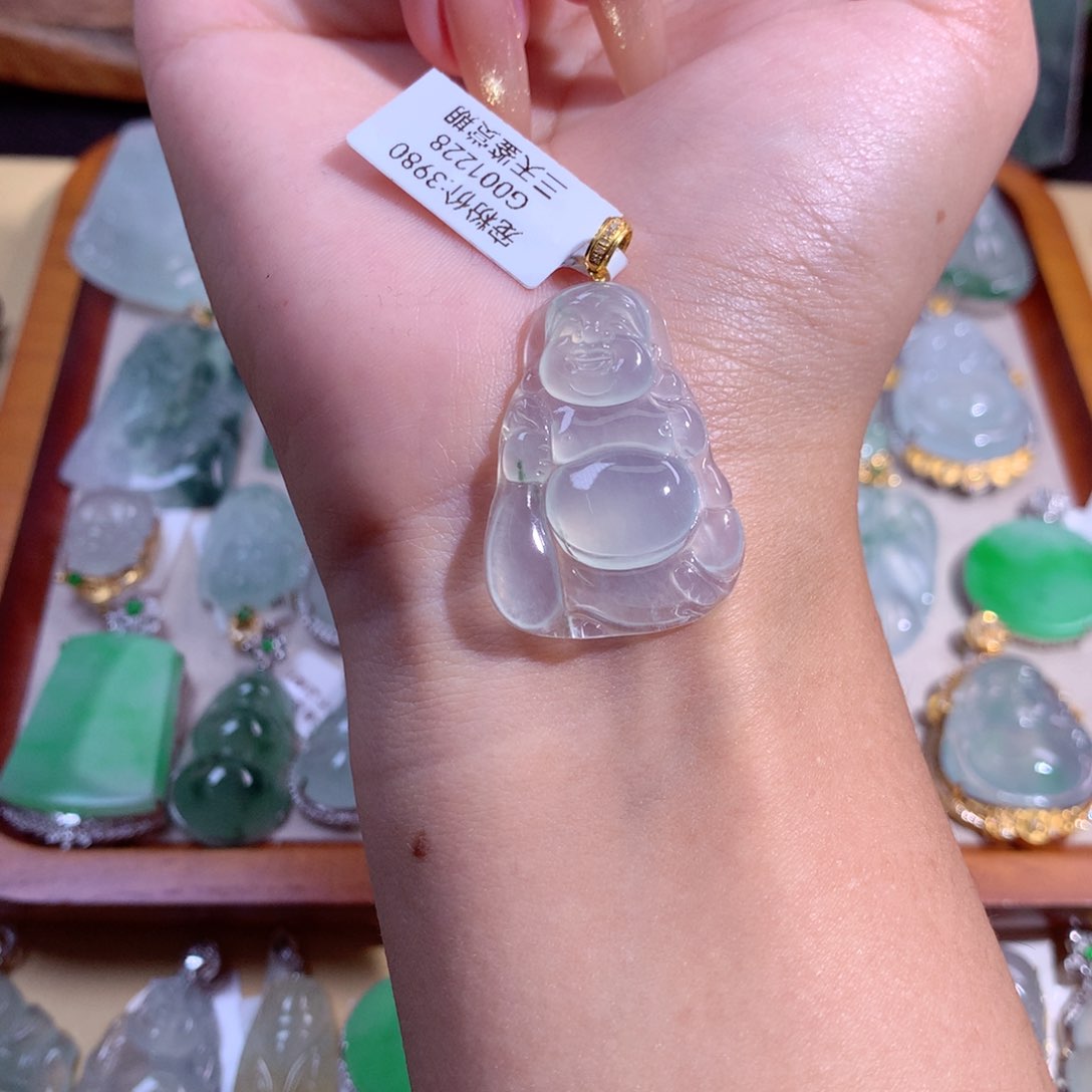 翡翠吊坠(不含链)18K金镶嵌