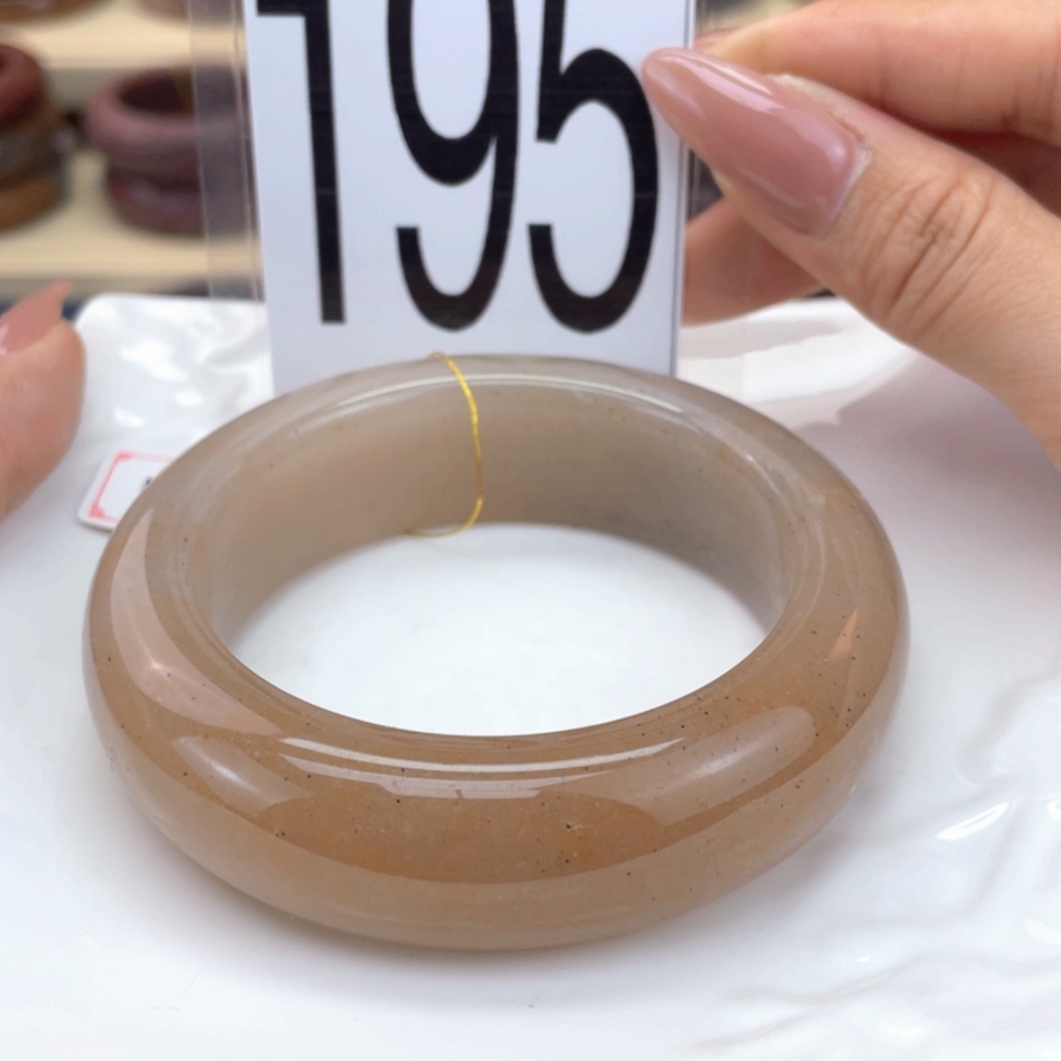 【闪购商品】石英质玉手镯未镶嵌