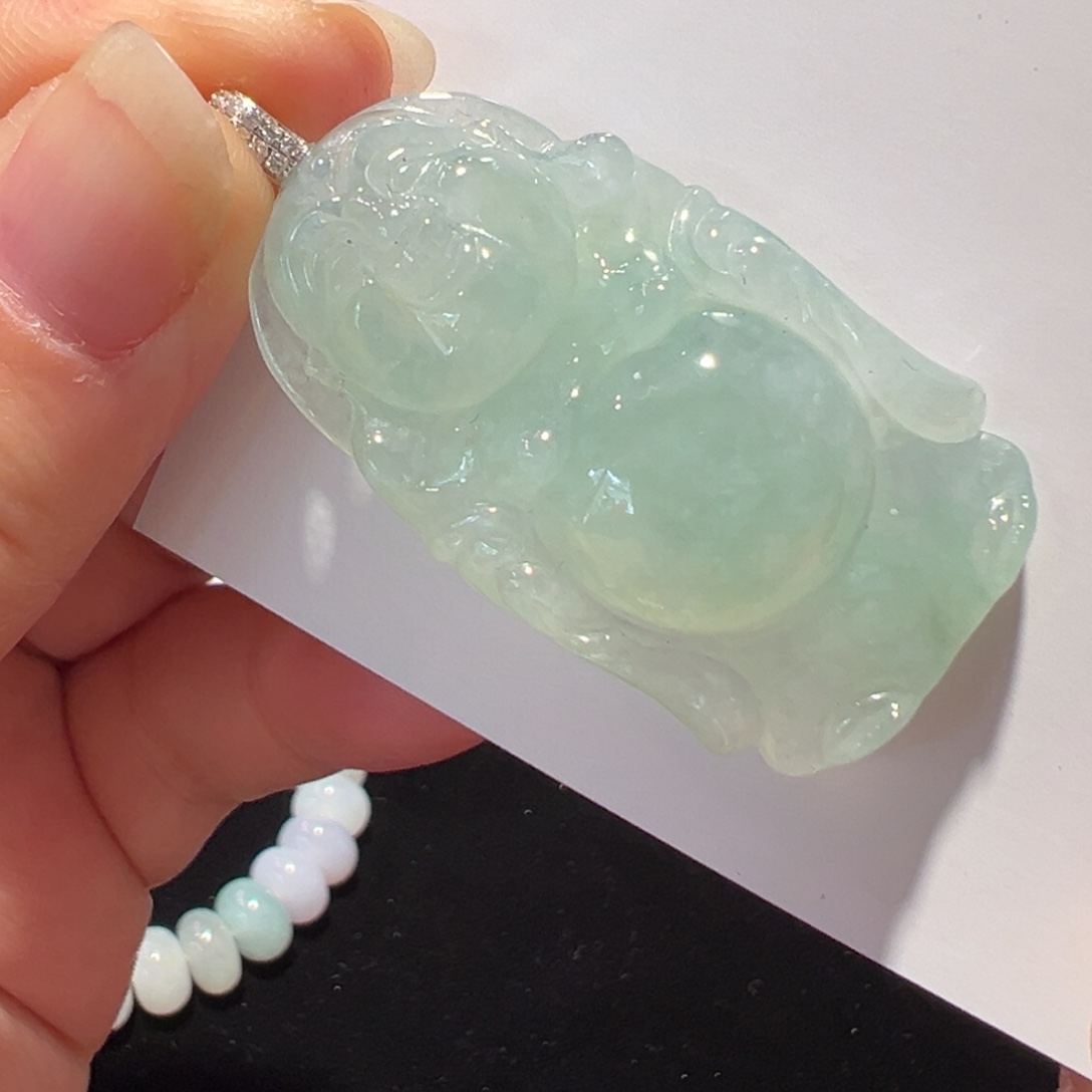 翡翠18K金镶嵌颈饰吊坠