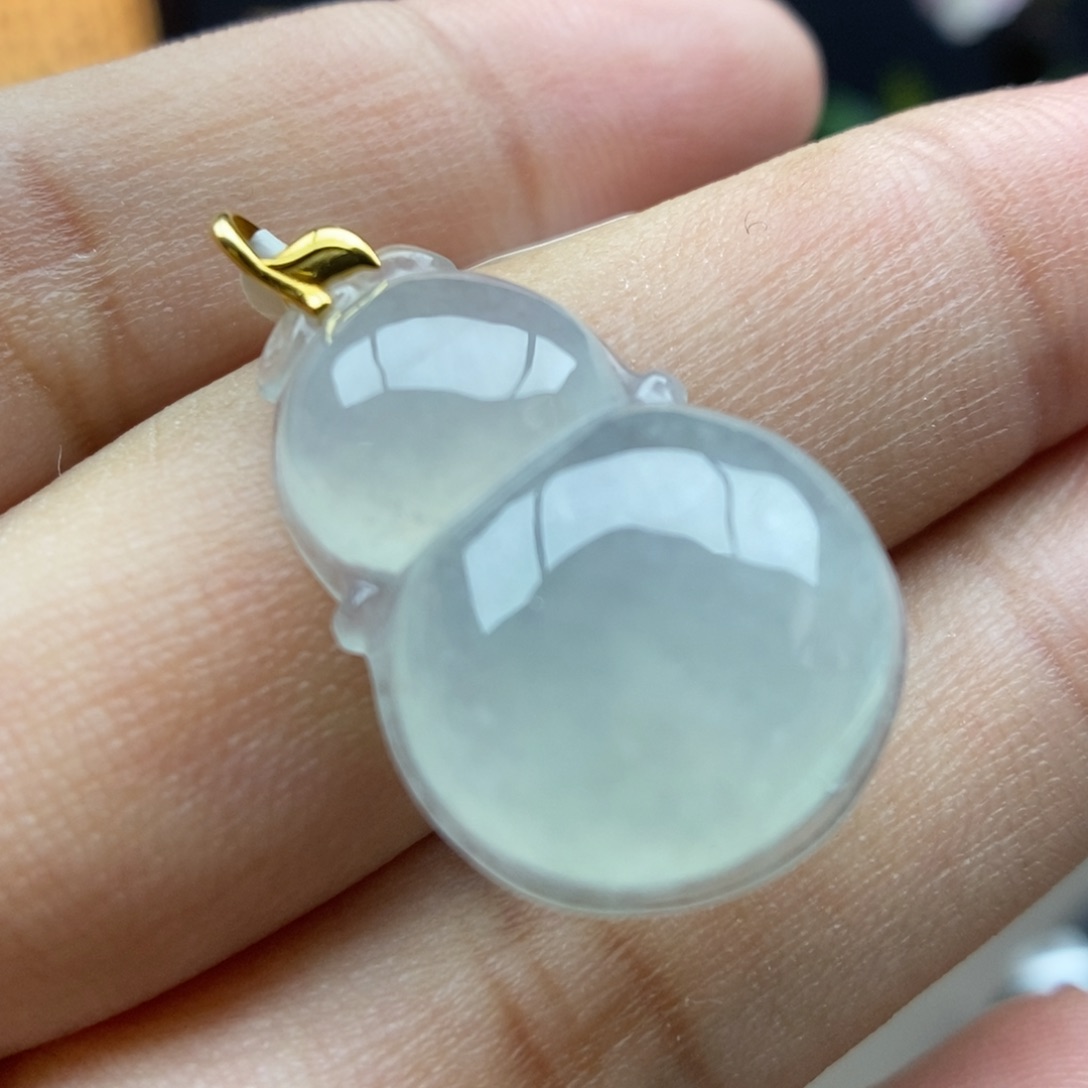 翡翠18K金镶嵌颈饰吊坠10