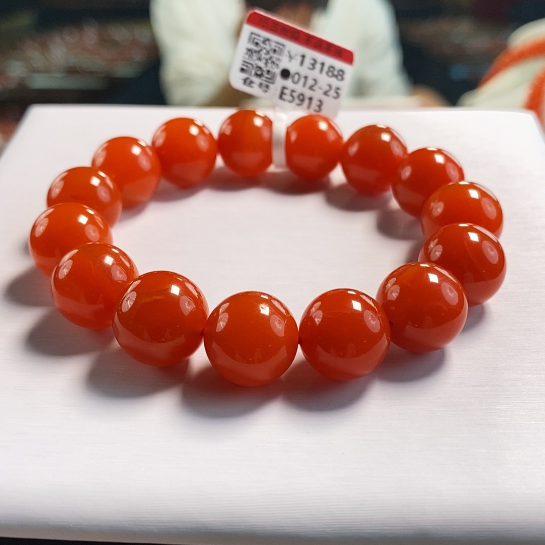 未镶嵌滴水洞  13+mm   多样性发一南红玛瑙