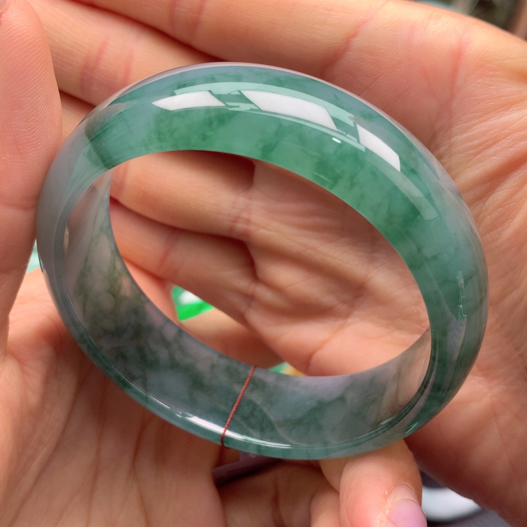 翡翠手镯未镶嵌一****付4万订金，未付7.8万