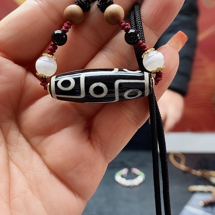 玛瑙/玉髓颈饰合金