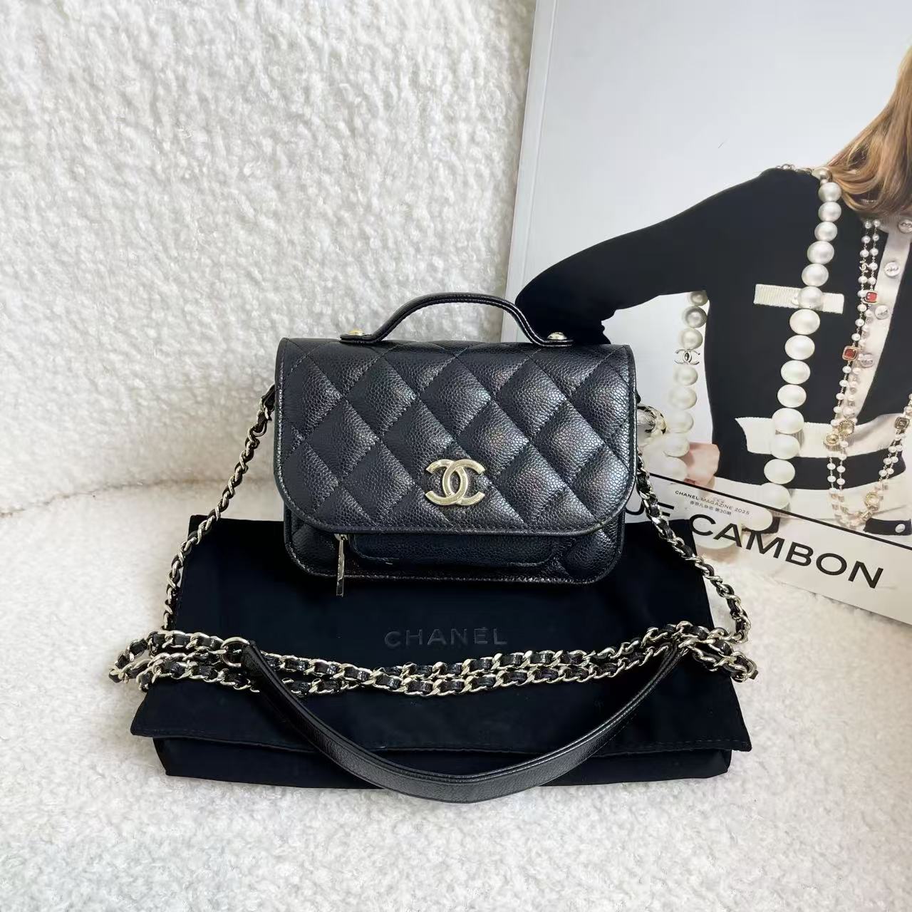 99新 Chanel/香奈儿 22B黑金mini邮差/96952875/12期/代卖服务