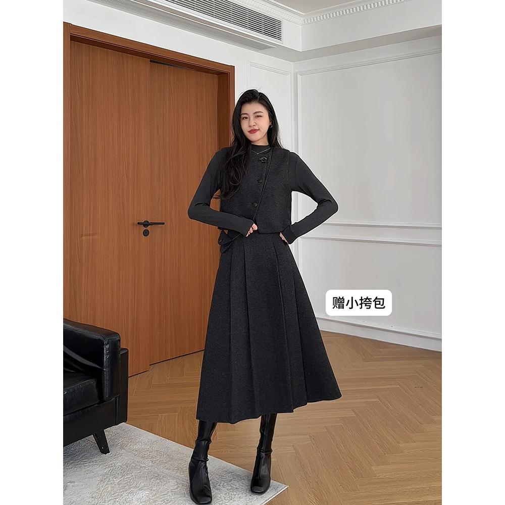 张阿星【松茶可可】冬季韩系简约气质百搭马甲百褶长款半裙三件套