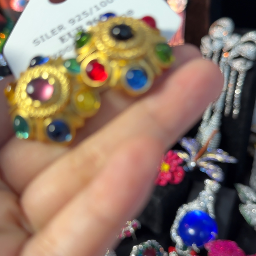 嫣***然琉璃纯铜合金耳饰