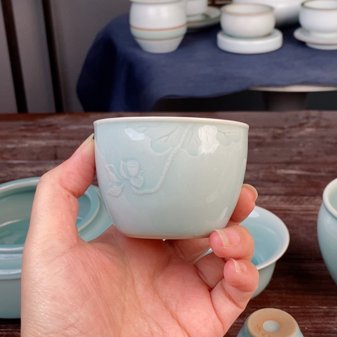 朱砂胎粉青釉刻花杯 不开片 