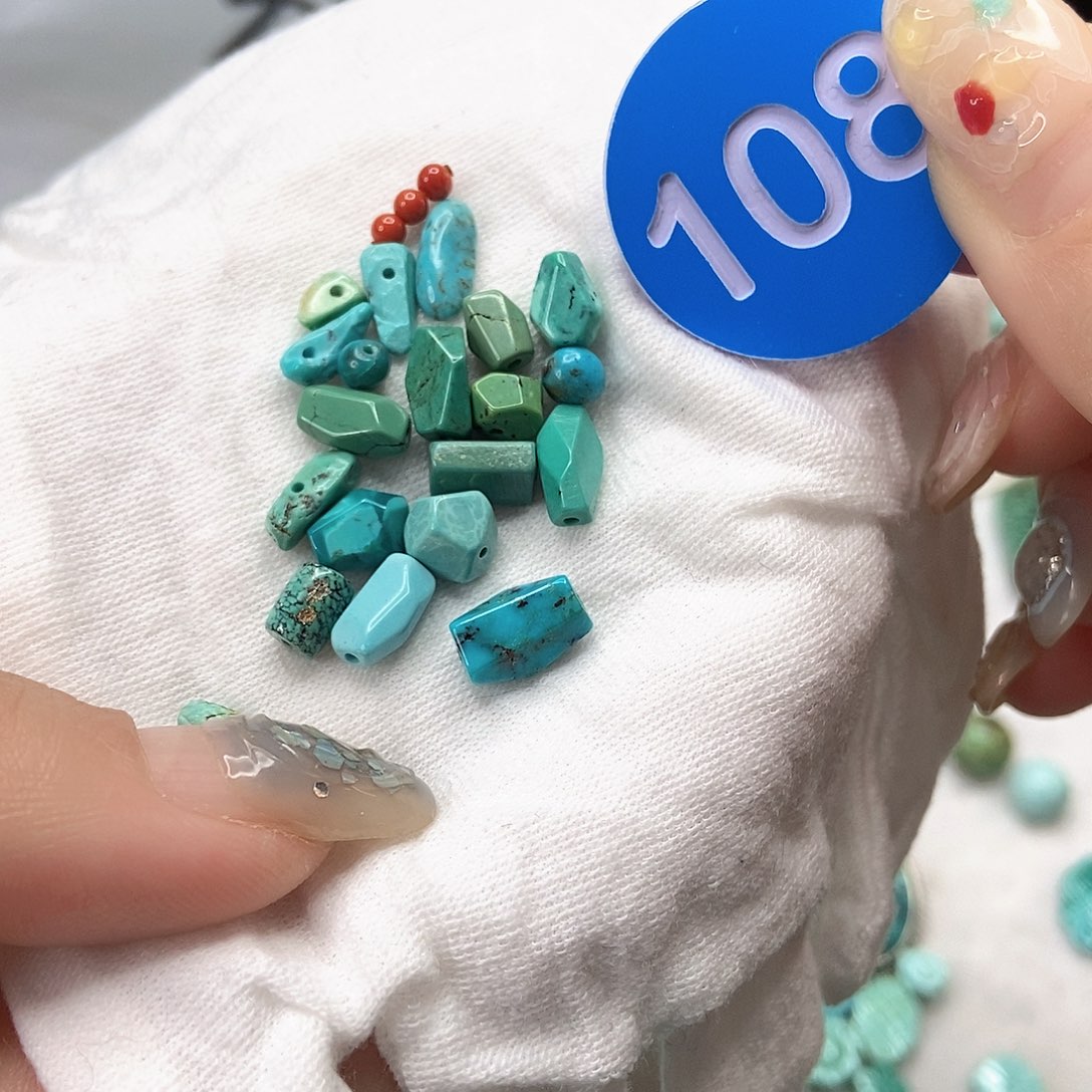 南红玛瑙未镶嵌珠宝奇石