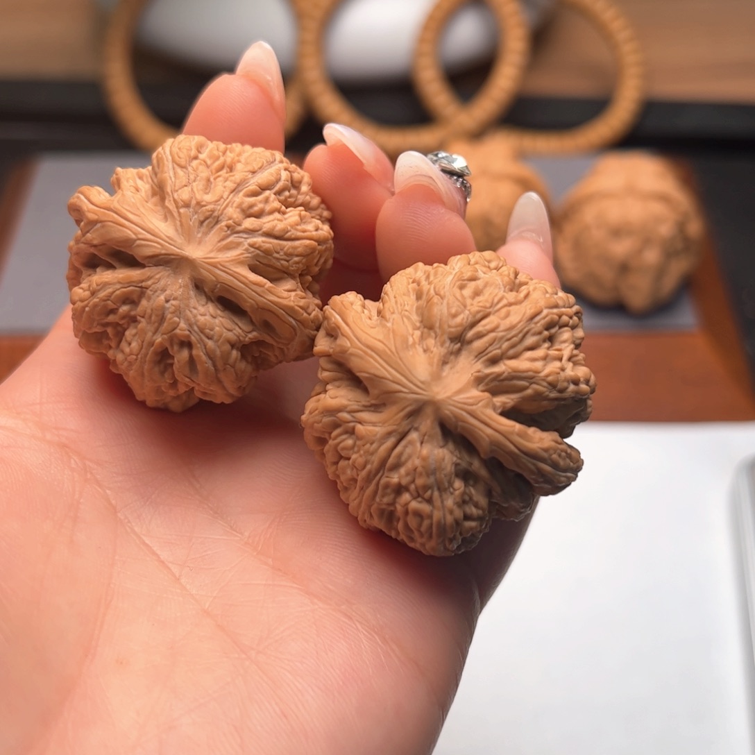 文玩核桃把件粗筋38