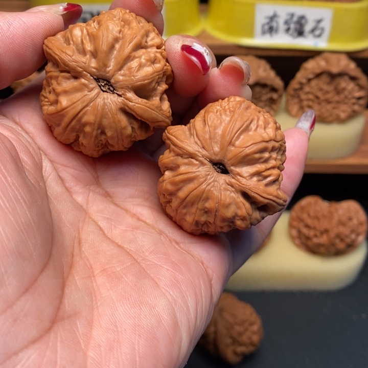 (***)文玩核桃吊坠40元宝