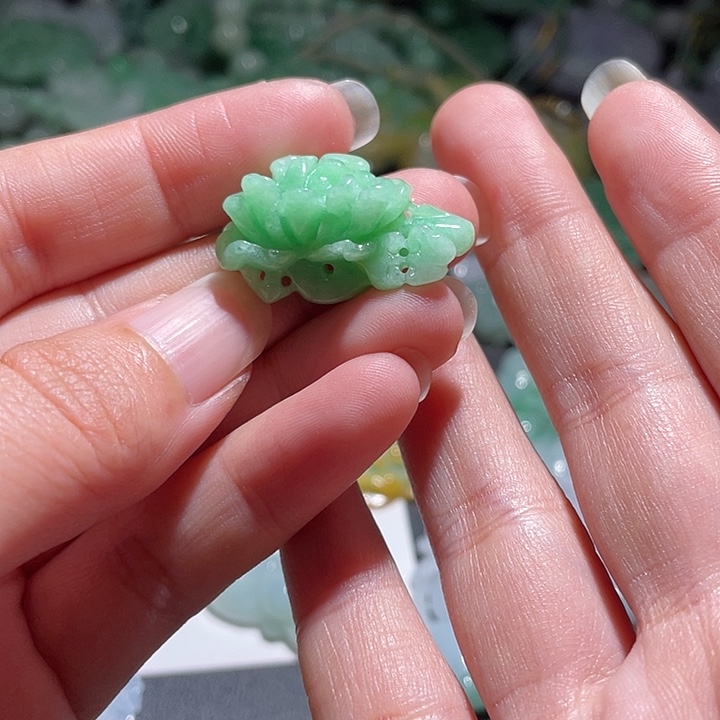 颈饰未镶嵌翡翠天