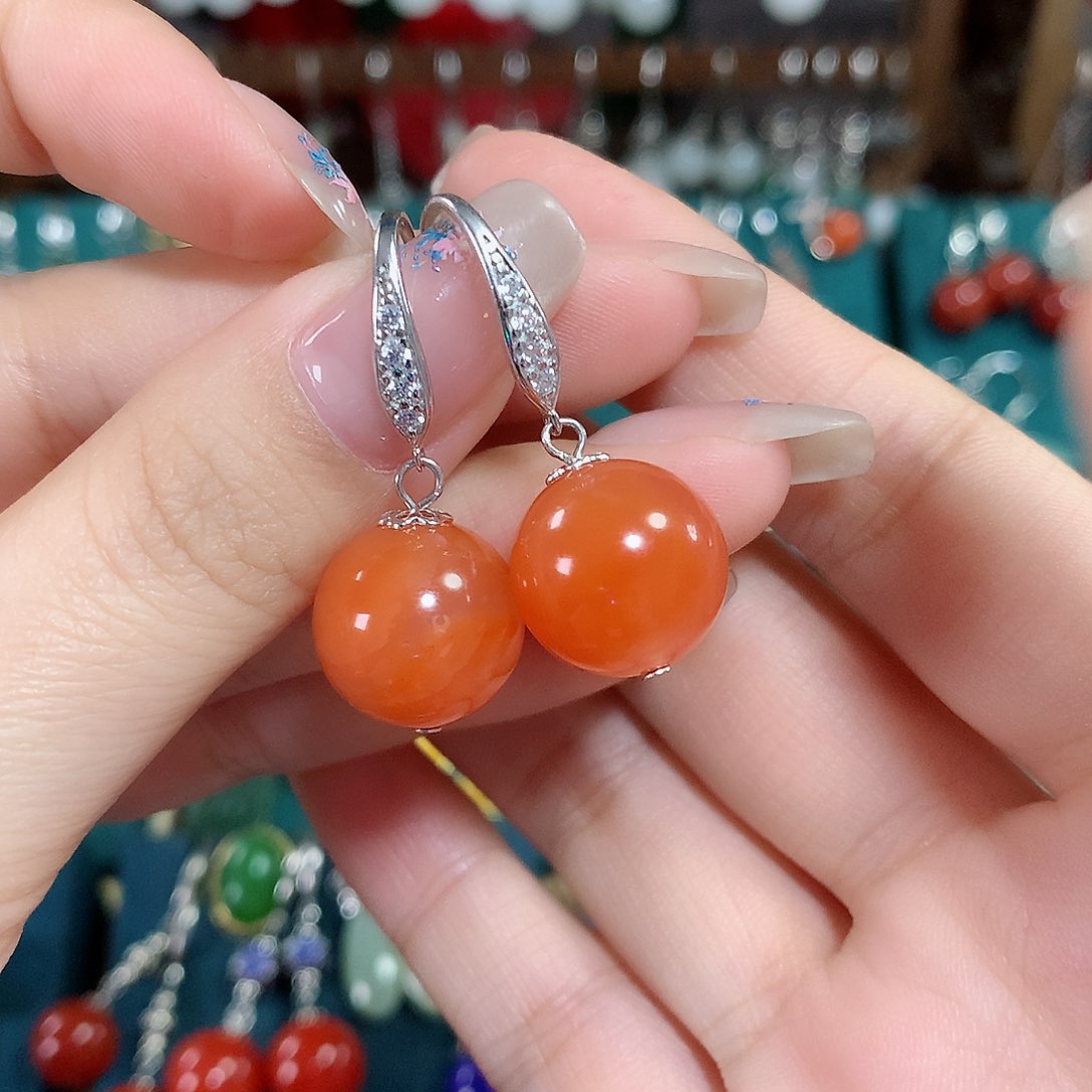 南红玛瑙耳饰银S925镶嵌卡13左右