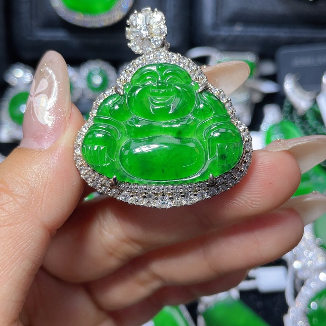 翡翠颈饰银S925镶嵌翡翠