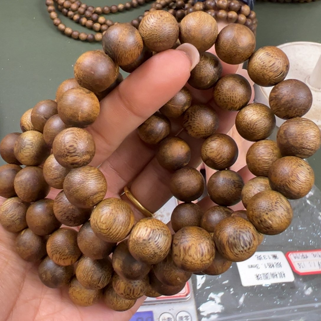 沉香手串海南老白棋卡1.3/13g单圈多样性发一