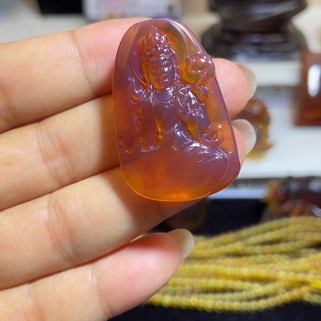 未镶嵌颈饰琥珀缅甸天然琥珀吊坠