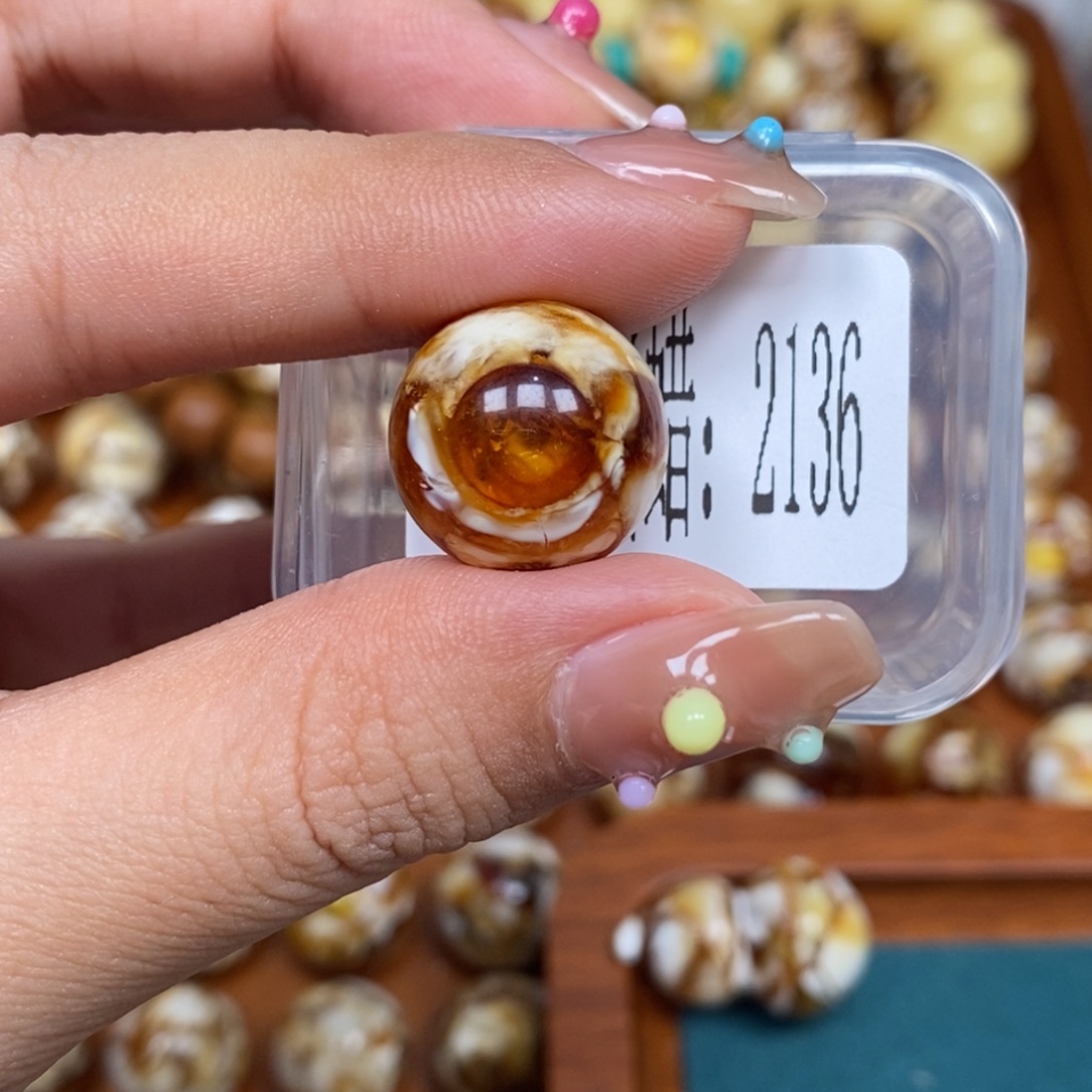 猴头核桃把件沁色圆珠老型2136
