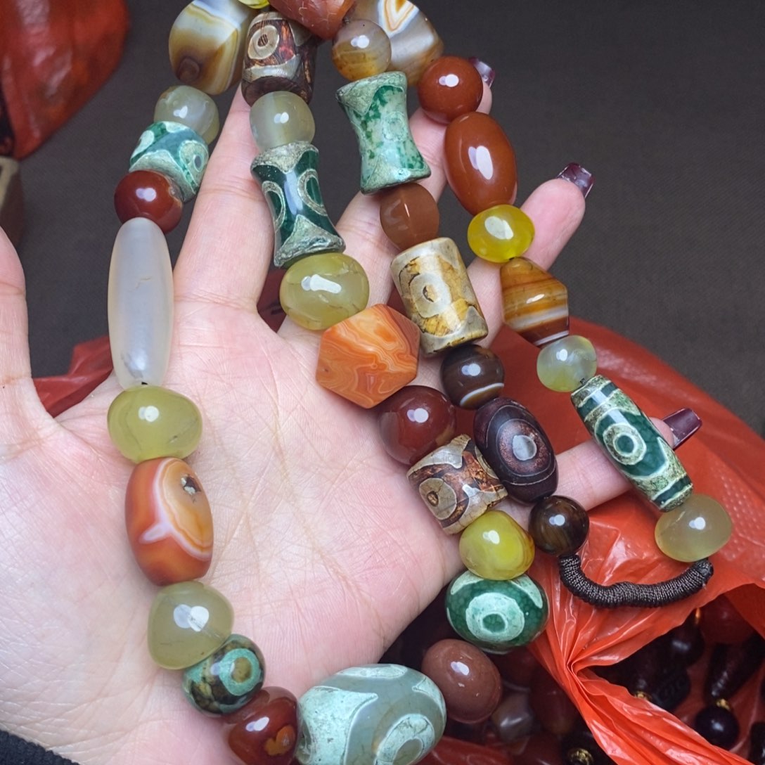 玛瑙/玉髓颈饰未镶嵌