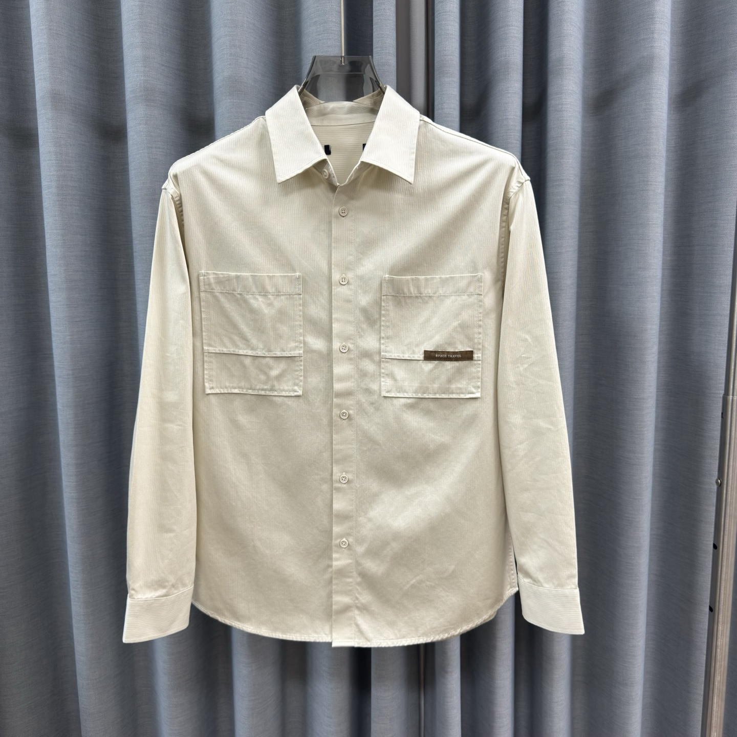 宽松休闲衬衣领压花简约百搭外套衬衫男女同款宽松版挺括有型春秋